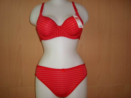 ��Ʒ���ƣ���װ