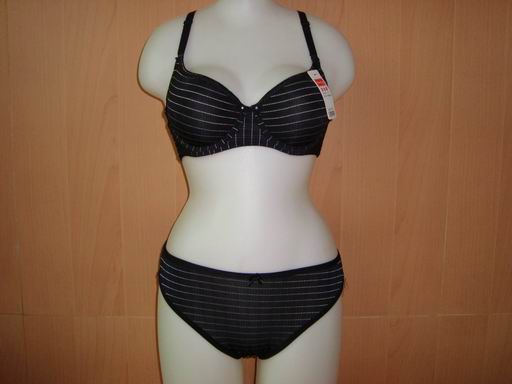 ��Ʒ���ƣ���װ