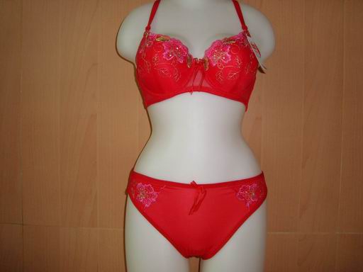 ��Ʒ���ƣ���װ