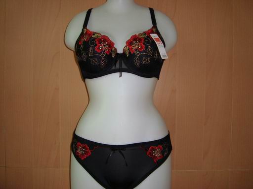 ��Ʒ���ƣ���װ