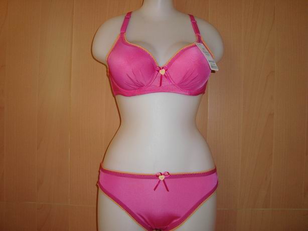 ��Ʒ���ƣ���װ