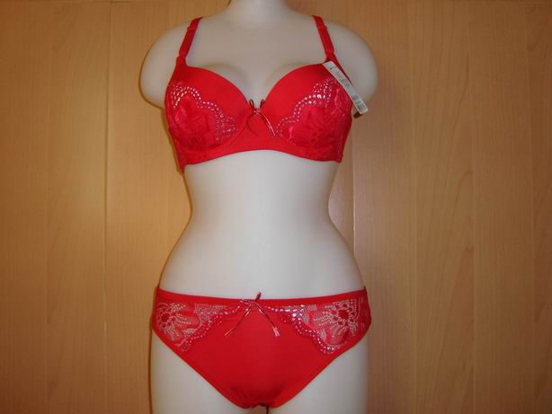 ��Ʒ���ƣ���װ