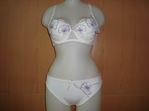 ��Ʒ���ƣ���װ