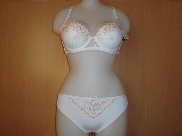 ��Ʒ���ƣ���װ