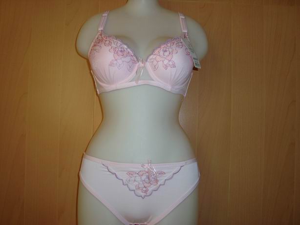 ��Ʒ���ƣ���װ