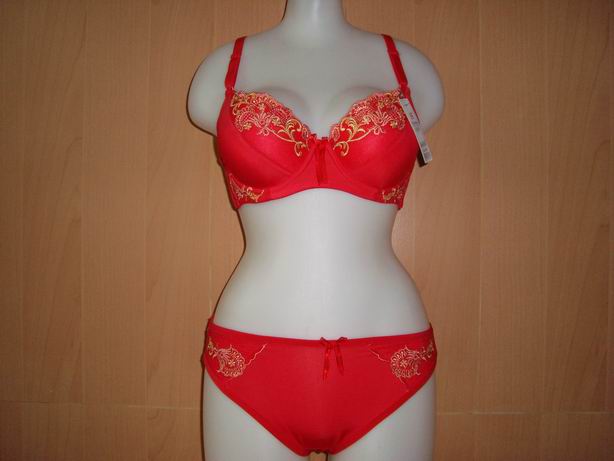 ��Ʒ���ƣ���װ