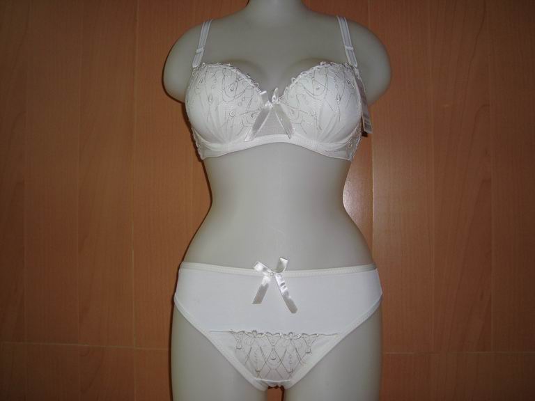 ��Ʒ���ƣ���װ